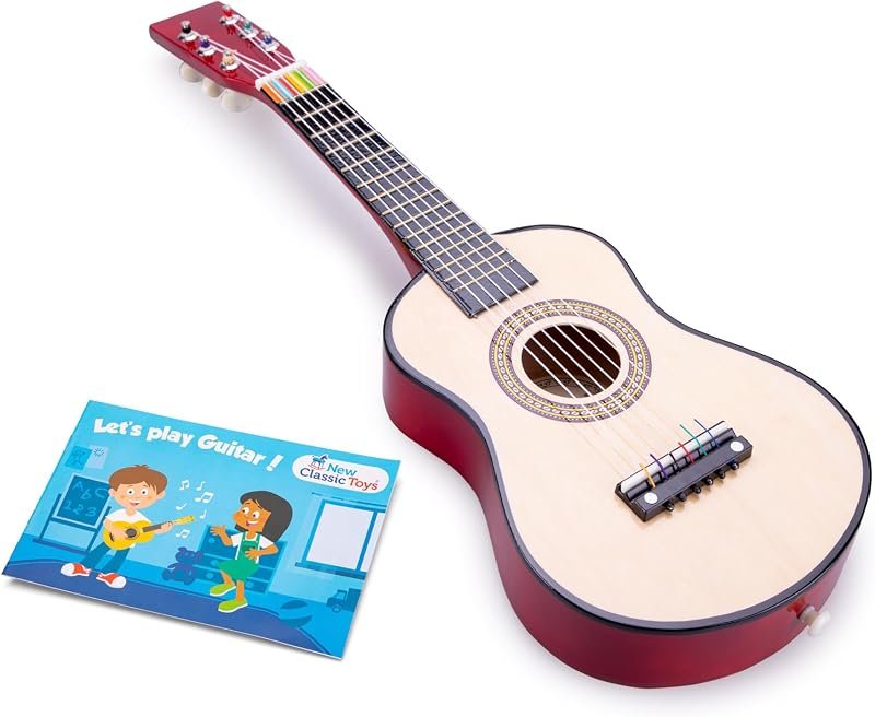 New Classic Toys - Guitare en Bois avec Le Livre de Musique, avec Sangle de Guitare, médiator Inclus - Instrument de Musique Enfant - Jouet